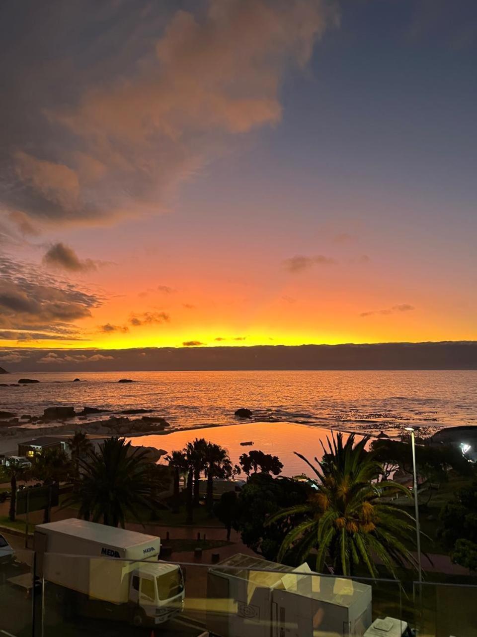 Camps Bay Front Apartment Cape Town